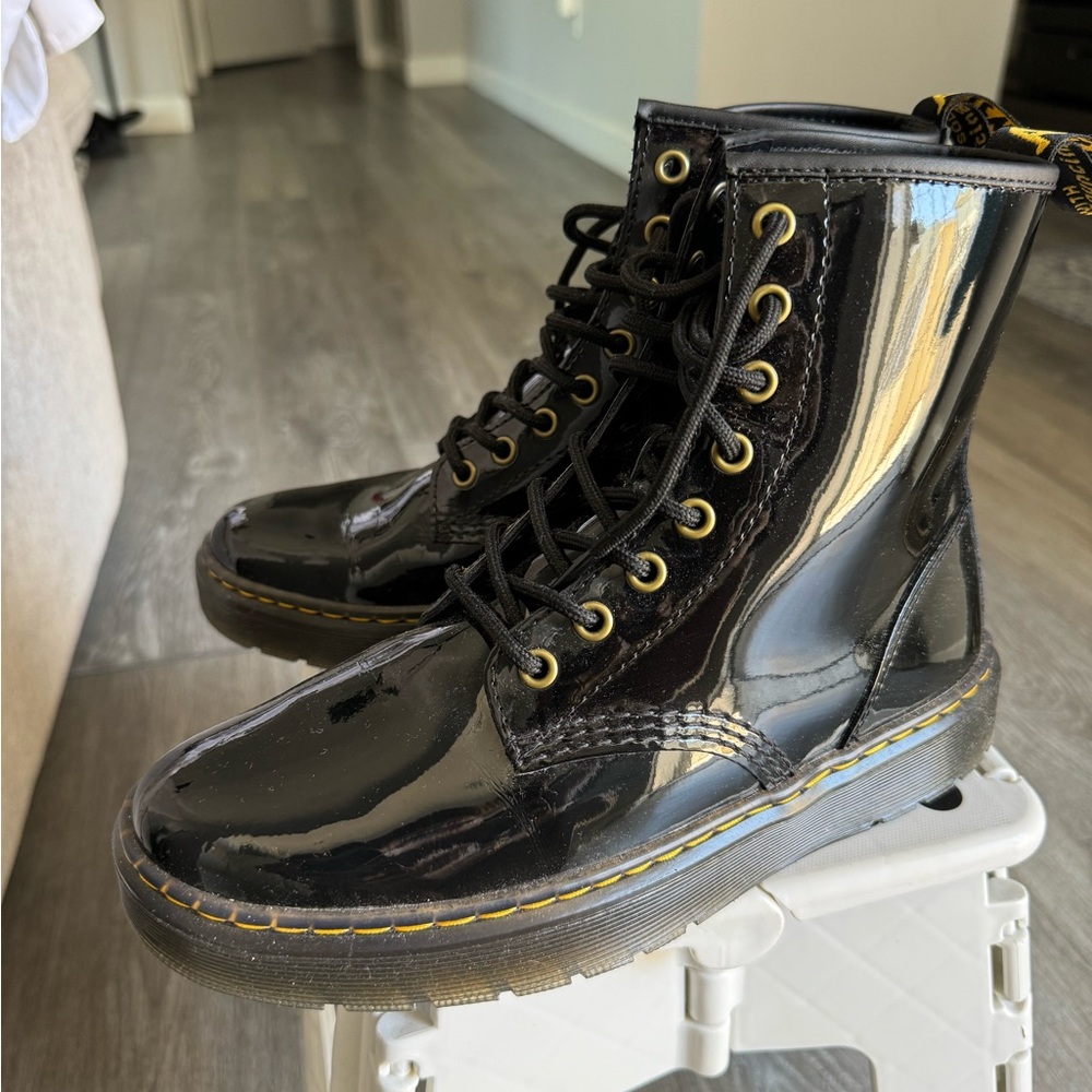 Dr. Martens Air wair patent black leather boots size 8